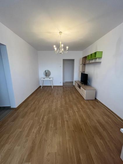 Apartament cu 4 camere circular, mobilat în Giurgiului