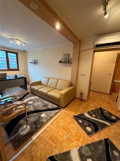 Apartament cu 2 camere decomandat în Obor