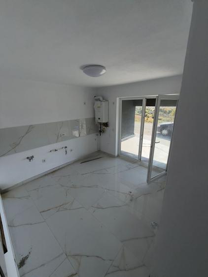 Casă cu 3 camere cu Canalizare în Cetate