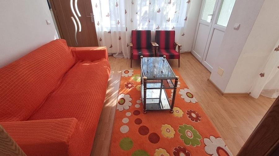 Casă cu 3 camere în Stănești