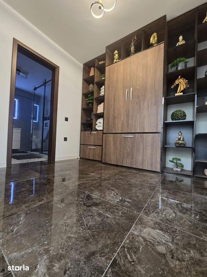 Apartament cu 3 camere în Școlilor