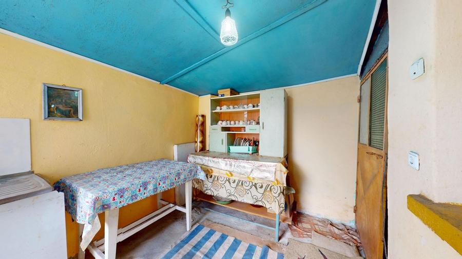 Casă individuală cu 3 camere cu Canalizare în Central