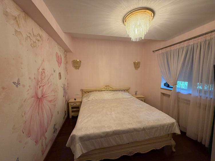 Apartament cu 3 camere semidecomandat în Dorobanți