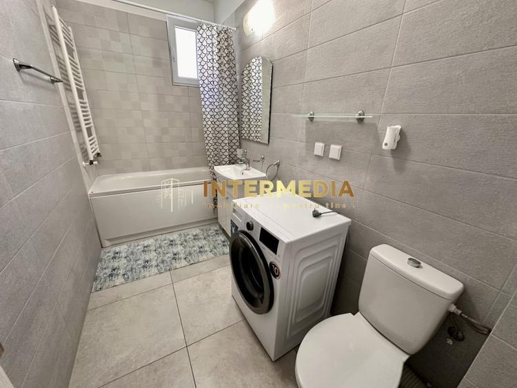 Apartament cu 2 camere decomandat, mobilat în Central