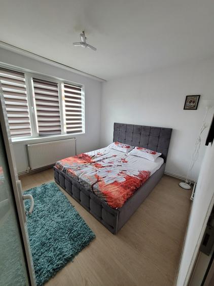 Apartament cu 2 camere decomandat în Exterior Vest
