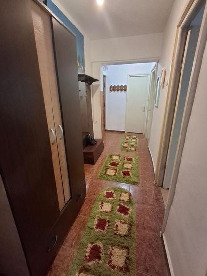 Apartament cu 2 camere decomandat în Prundu
