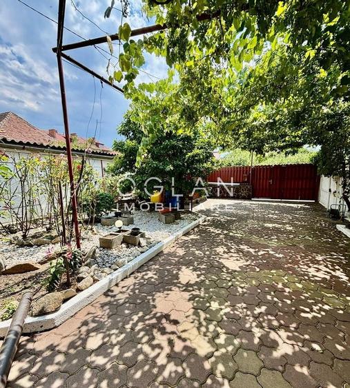 Casă individuală cu 5 camere cu Canalizare în Calea Dumbrăvii