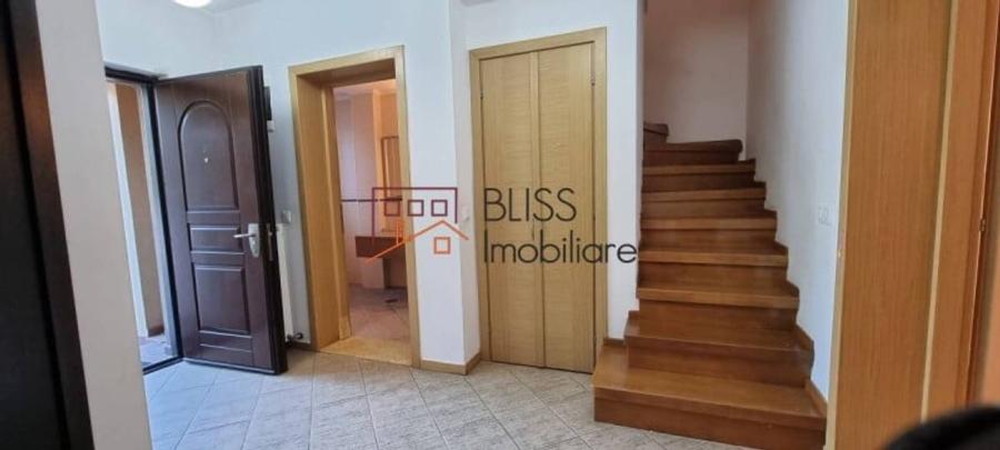 Casă cu 5 camere cu Teren 300 Mp în Iancu Nicolae