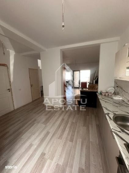 Casă cu 4 camere cu Teren 248 Mp în Buziașului