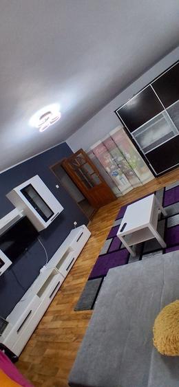 Apartament cu 3 camere decomandat în Nord