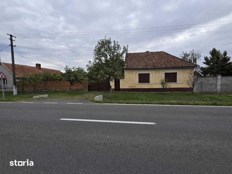 Casă cu 4 camere cu Teren 140 Mp în Central