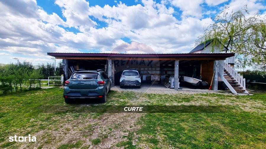 Casă cu 5 camere cu Teren 1000 Mp în Recea