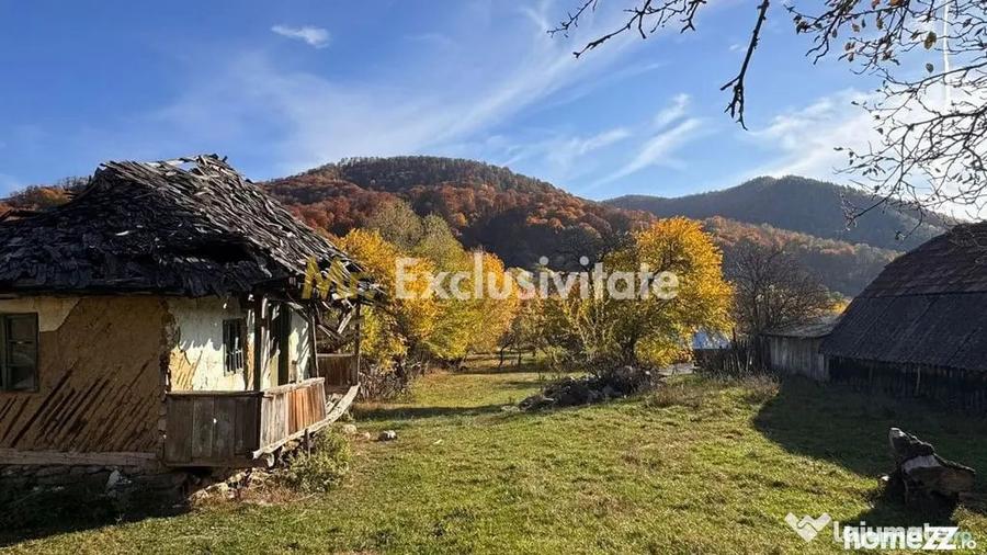 Teren în Sălătrucu