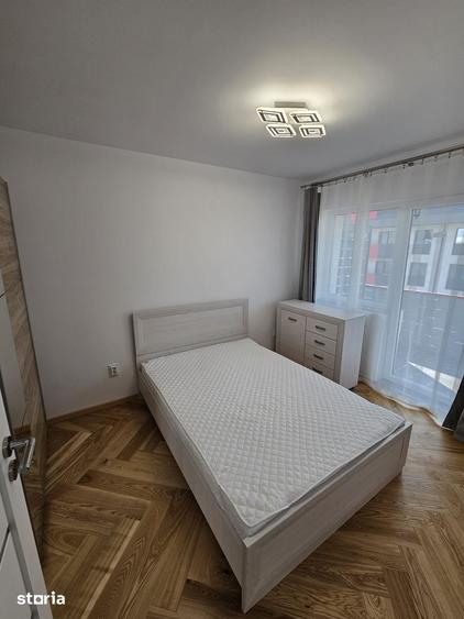 Apartament cu 3 camere decomandat în Dâmbul Rotund