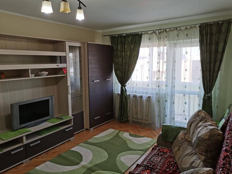 Apartament cu 3 camere decomandat în Mărăști