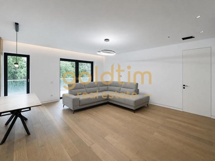 Apartament cu 4 camere decomandat, mobilat în Băneasa