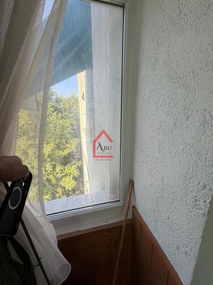 Garsonieră decomandată, mobilată în Podu Roș