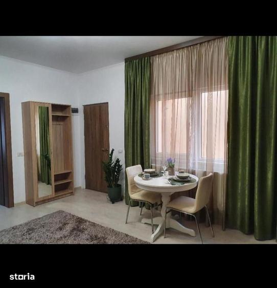 Casă cu 4 camere în Delfinariu