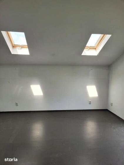 Casă cu 6 camere cu Teren 511 Mp în Central