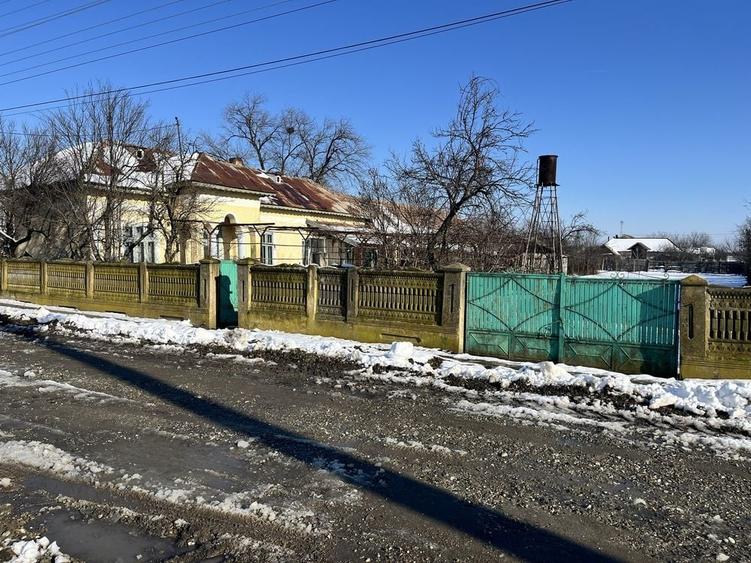 Casă cu 4 camere în Vișina
