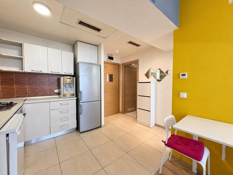 Apartament cu 2 camere semidecomandat, mobilat în Vitan