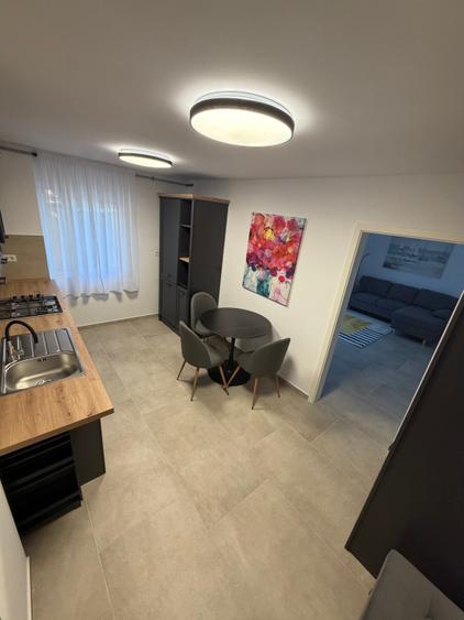 Apartament cu 3 camere semidecomandat în Gheorghe Lazăr