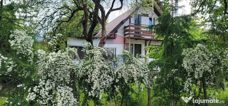 Casă cu 5 camere cu Teren 2000 Mp în Stațiunea Climaterică Sâmbăta