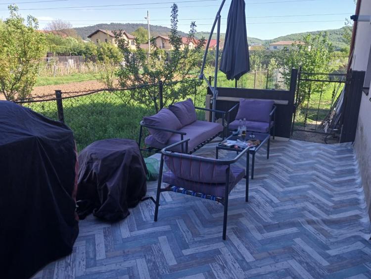 Duplex cu 5 camere cu Canalizare în Florești