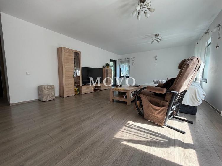 Casă individuală cu 4 camere cu Piscina în Săcălaz