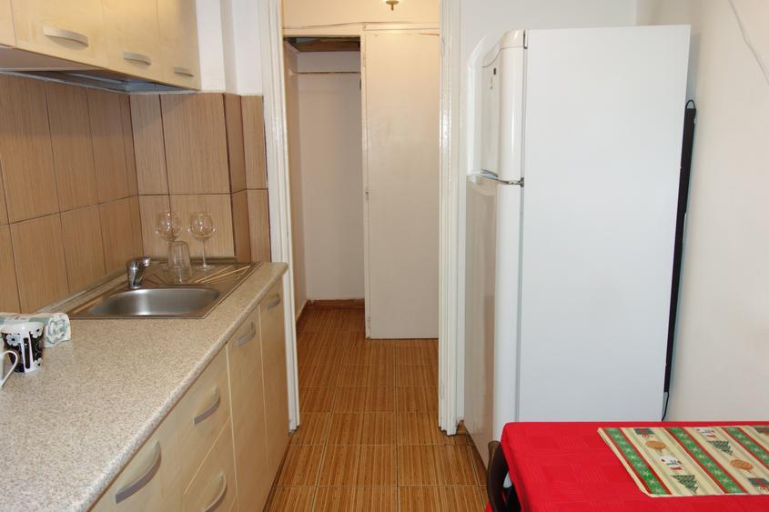Apartament cu 2 camere semidecomandat în Dristor
