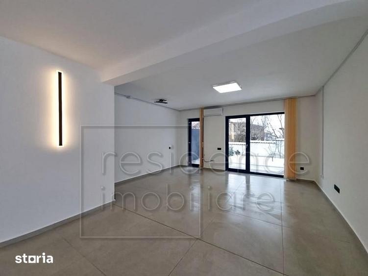 Casă cu 5 camere cu Teren 330 Mp în Europa