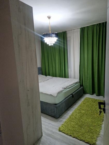 Apartament cu 4 camere decomandat în Tudor