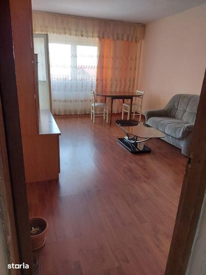 Apartament cu 3 camere în Micro 11