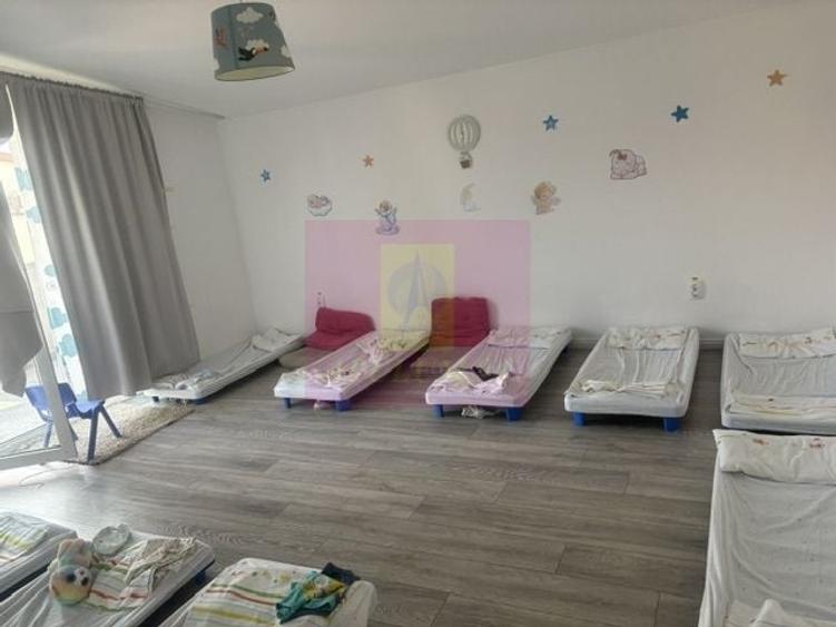 Casă individuală cu 10 camere cu Canalizare în Drumul Sării