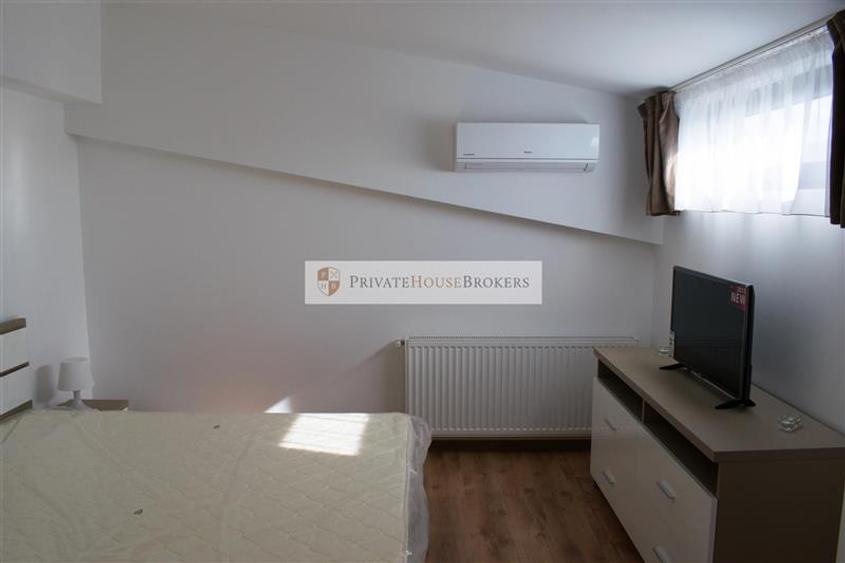Apartament cu 3 camere semidecomandat, mobilat în Băneasa