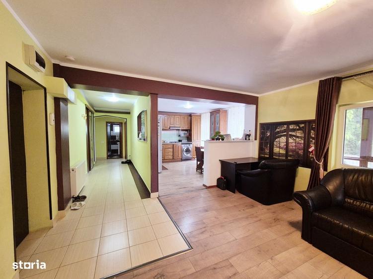 Apartament cu 4 camere decomandat în Calea Romanului