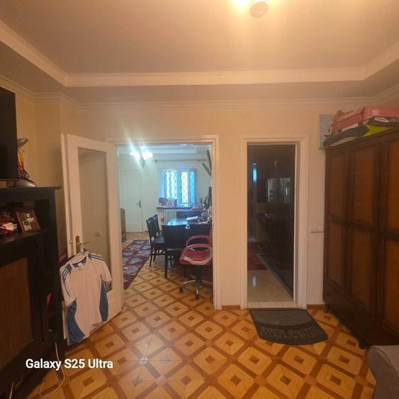 Apartament cu 3 camere în Dorobanți