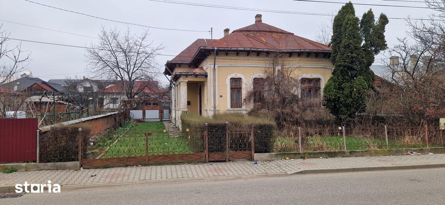 Casă cu 4 camere cu Teren 810 Mp în Fălticeni