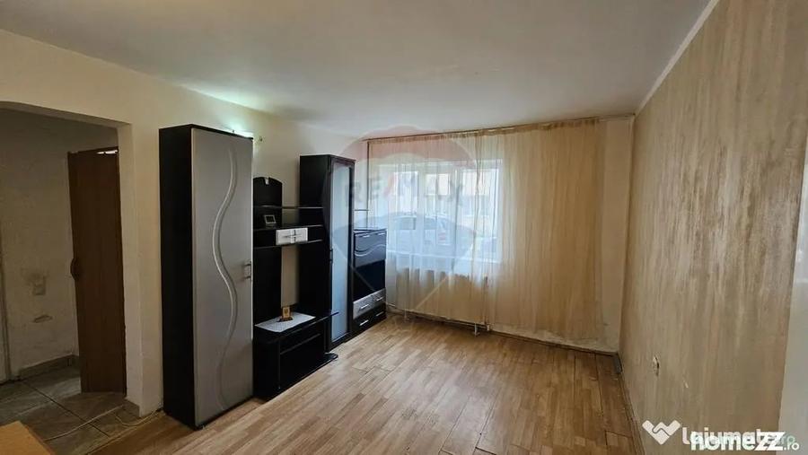 Apartament cu 2 camere semidecomandat în Mărăței