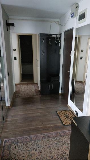 Apartament cu 3 camere decomandat în Traian