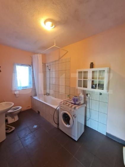 Casă individuală cu 4 camere cu Teren 2400 Mp în Micești