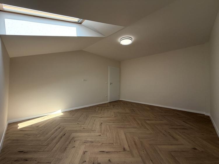 Apartament cu 2 camere decomandat în Soarelui