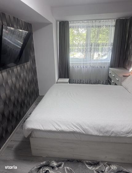 Apartament cu 2 camere decomandat în Micro 13