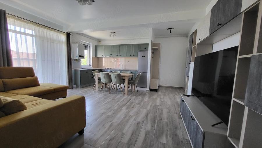 Apartament cu 3 camere semidecomandat în Giroc