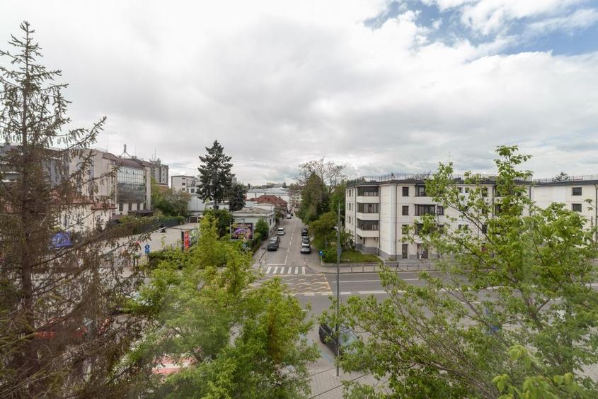 Apartament cu 2 camere decomandat în Central