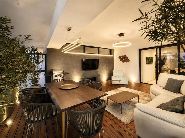 Apartament cu 3 camere decomandat, mobilat în Herăstrău