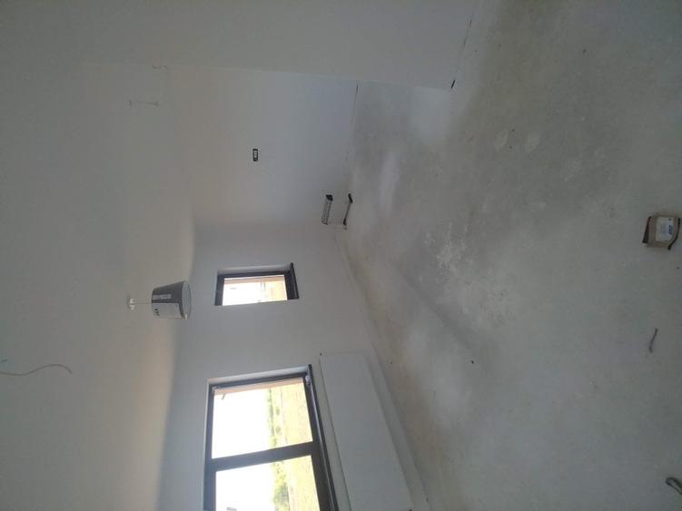 Casă individuală cu 3 camere cu Garaj în Crevedia