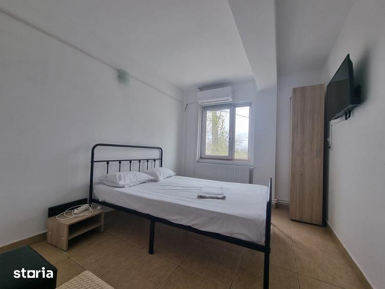 Casă cu 7 camere cu Teren 136 Mp în Central