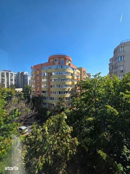Garsonieră decomandată în Decebal