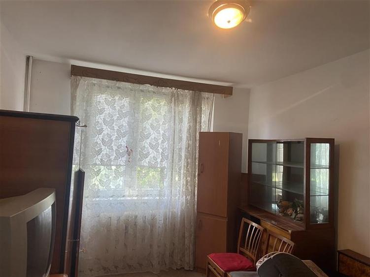 Garsonieră decomandată, mobilată în Gară